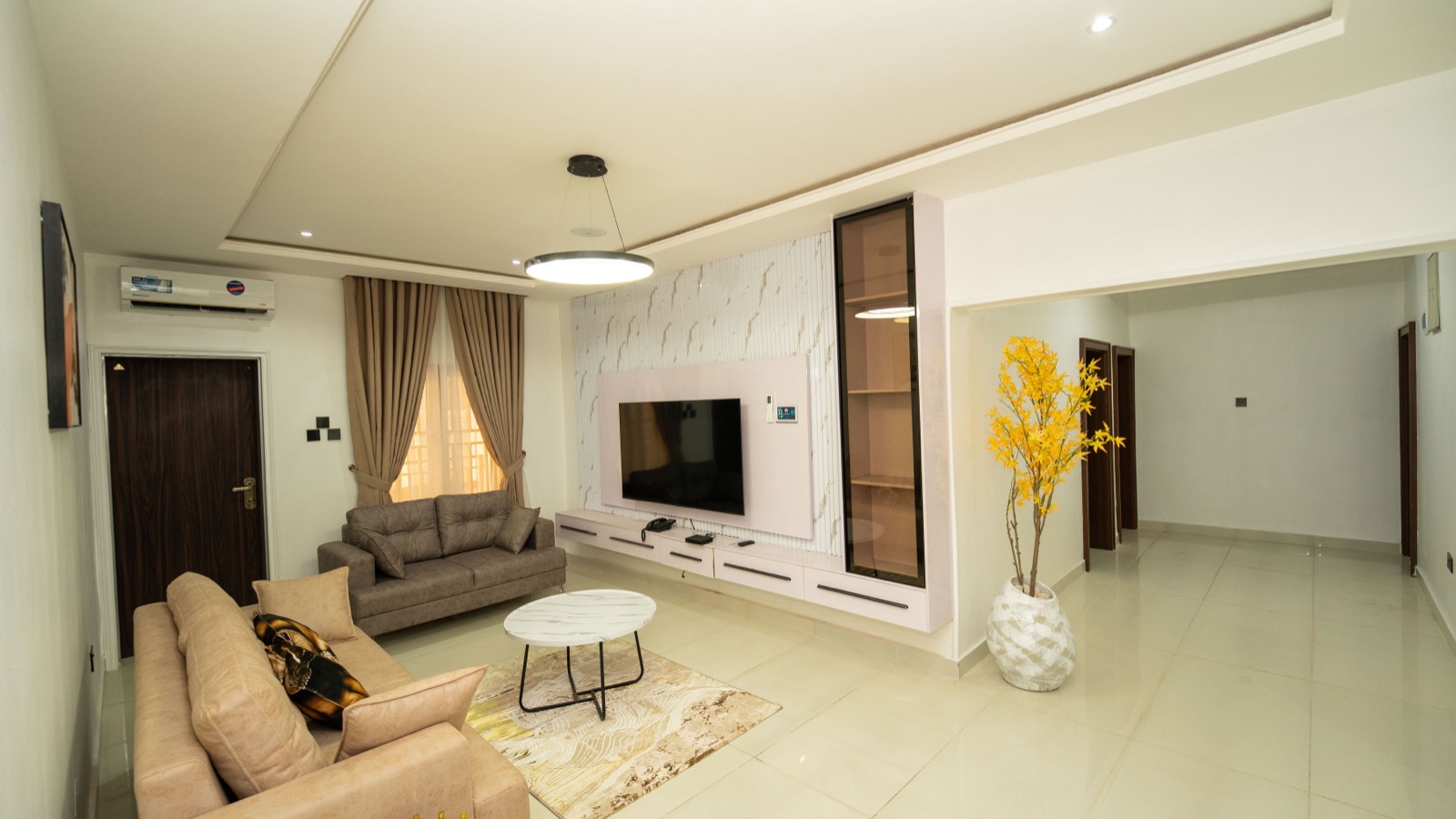 Cholis Residency bedroom 9